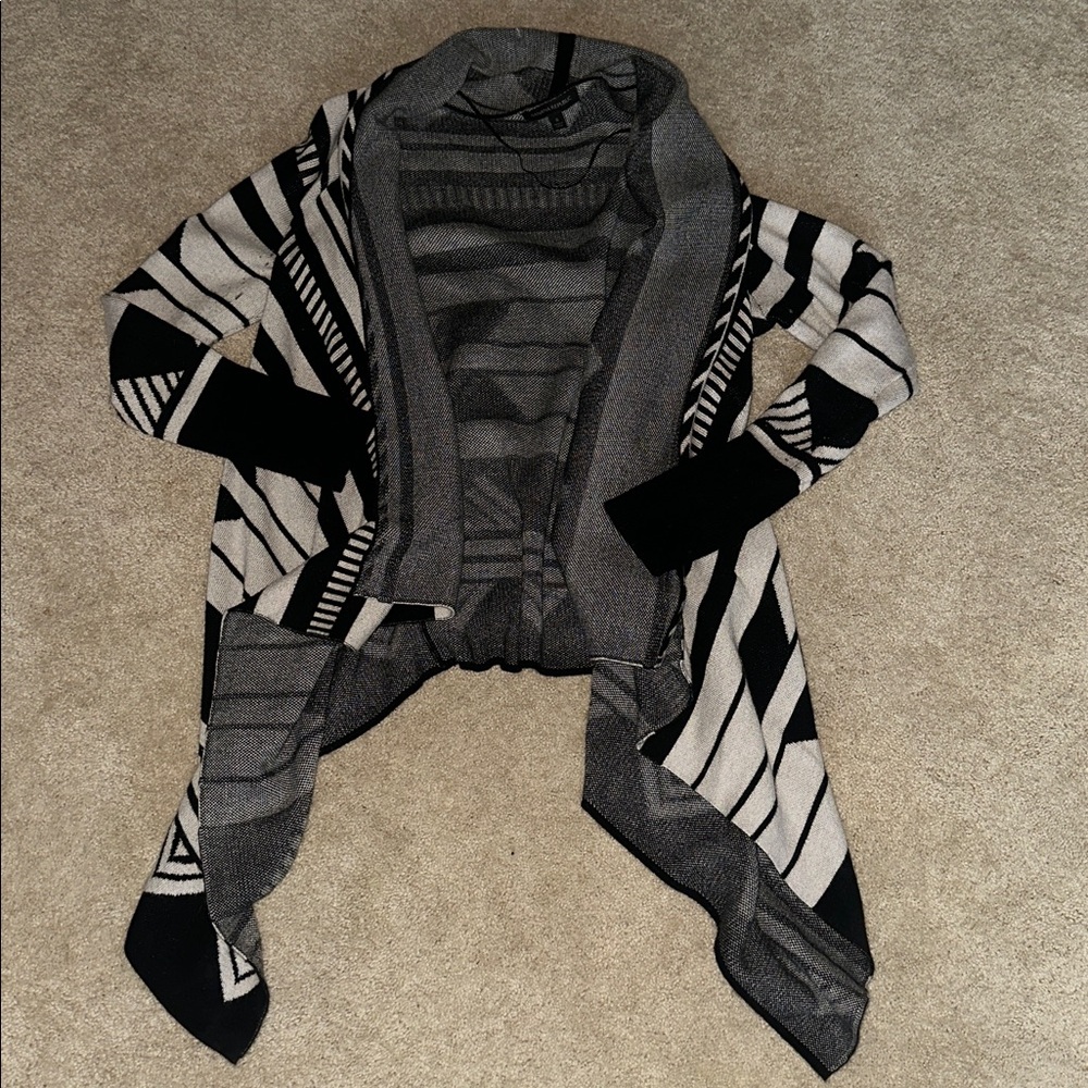 Banana Republic Black and Cream Geometric Sweater